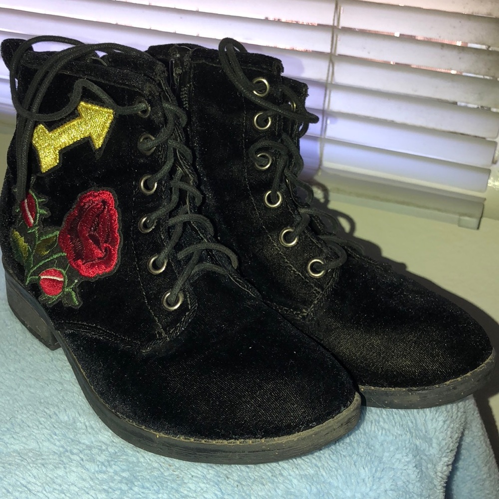 SM New York Girl’s Sz 3 SM New York Girl’s Sz 4